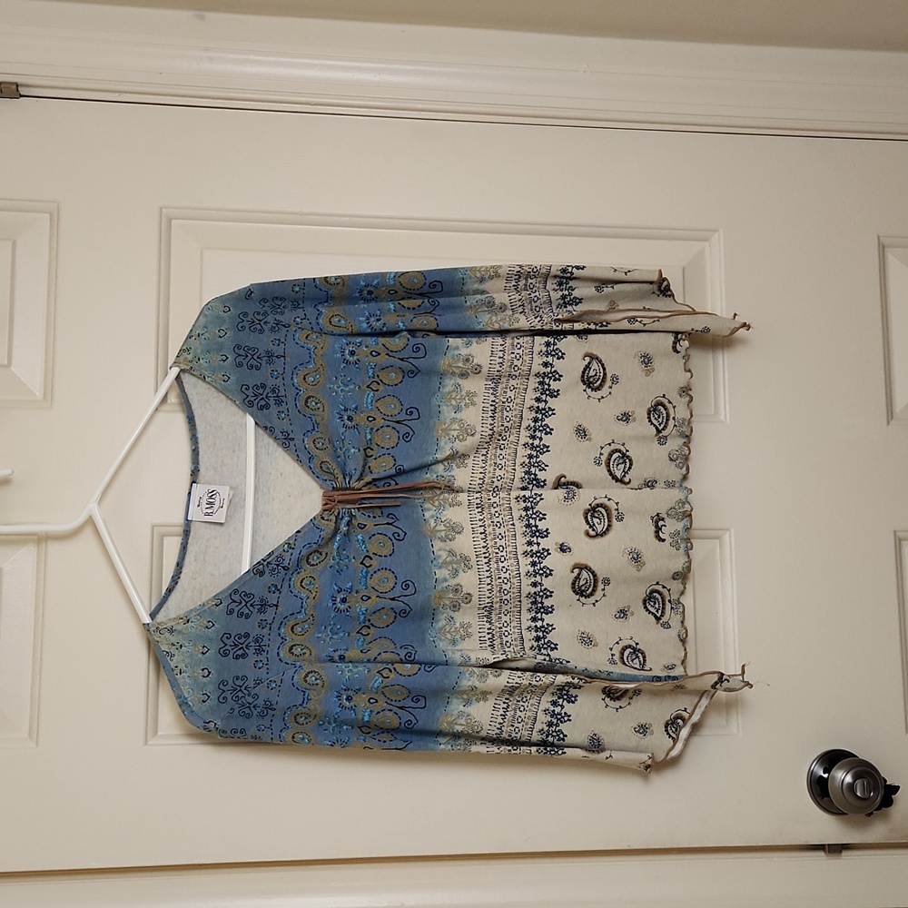 Flowing Mid-sleeve shirt large